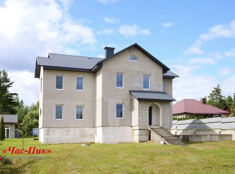 Casa de campo 348 m² Kalodziscanski sielski Saviet, Belarús