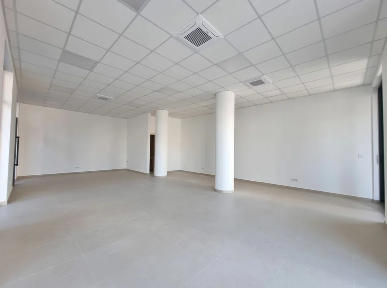 De inversiones 85 m² en Budva, Montenegro