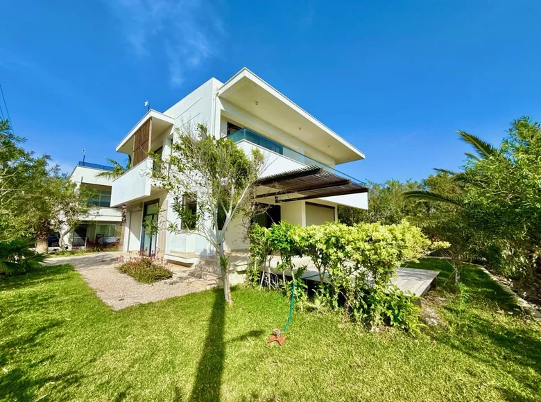 Вилла 5 комнат 250 м² Мезитли, Турция