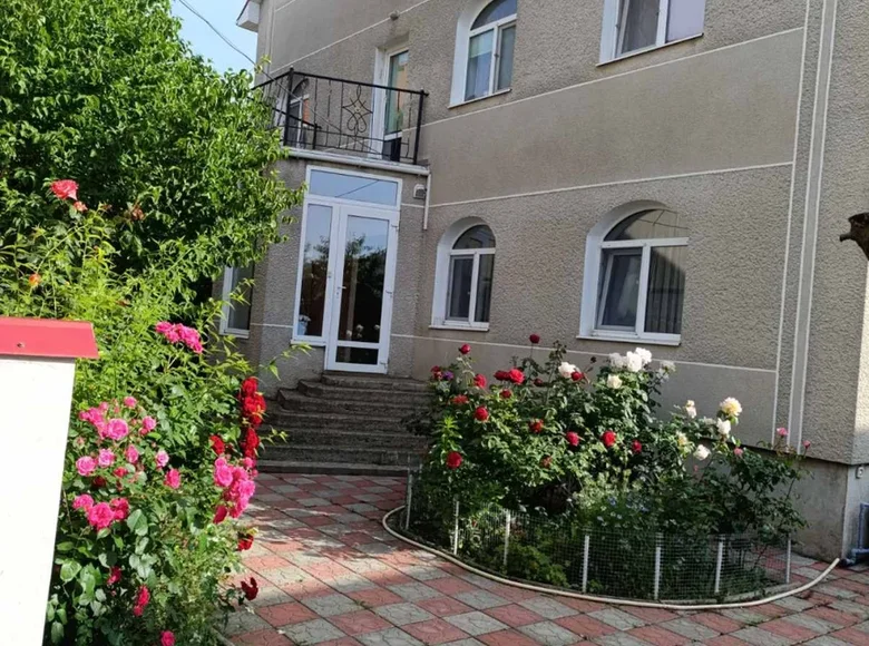 8 room house 383 m² Lymanka, Ukraine