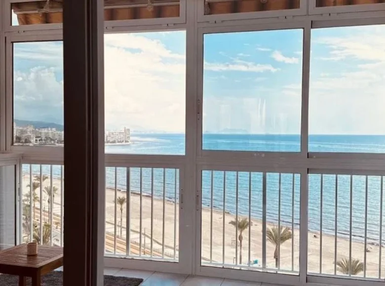 Mieszkanie 2 pokoi 69 m² el Campello, Hiszpania