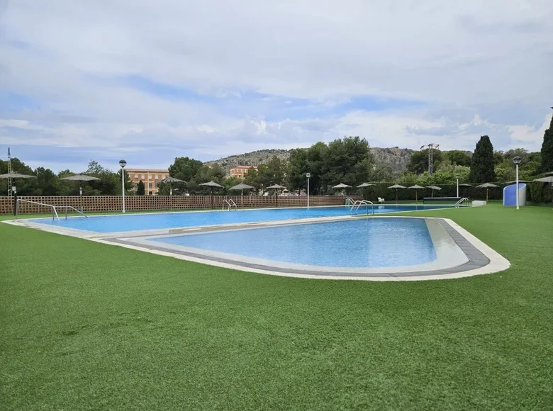Apartment 128 m² Alicante, Spain