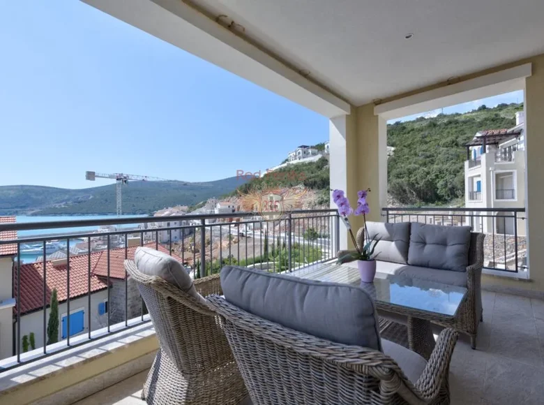 2 bedroom apartment 143 m² Radovici, Montenegro