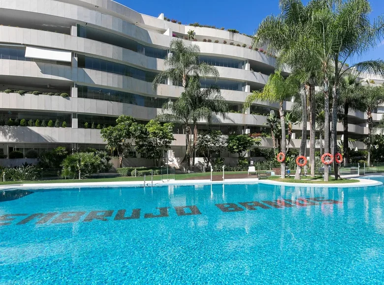 2 bedroom apartment 157 m² Marbella, Spain