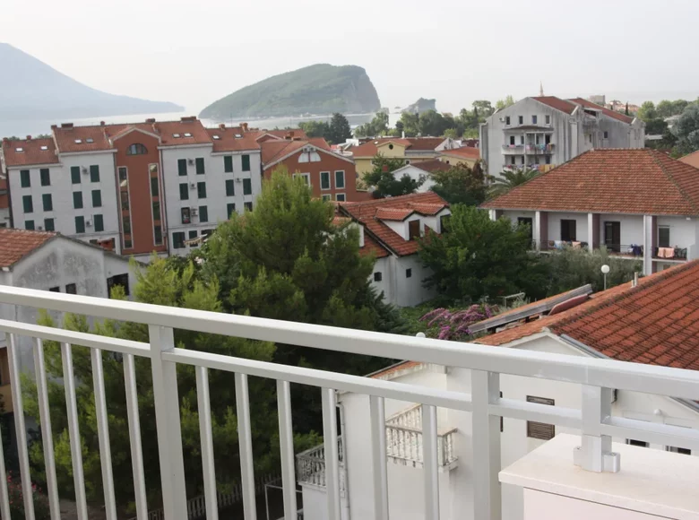 Mieszkanie 3 pokoi 93 m² Budva, Czarnogóra