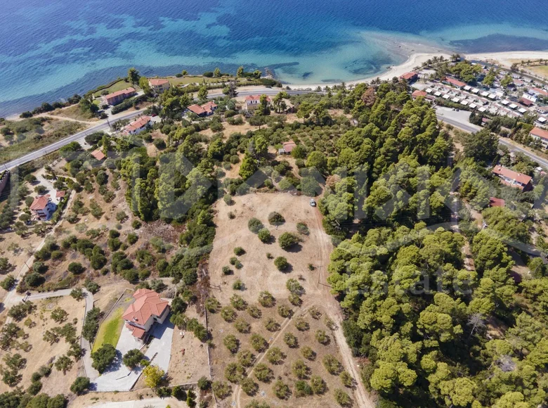 Atterrir 6 900 m² Neos Marmaras, Grèce