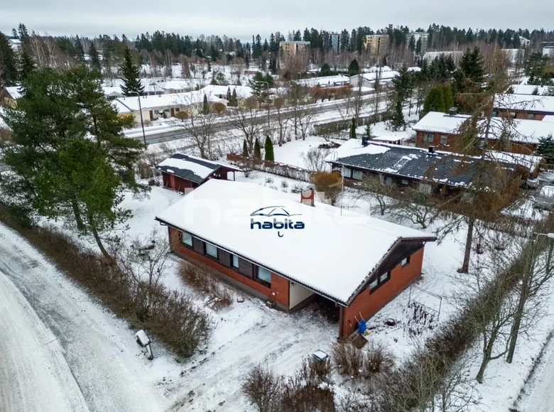 Dom 4 pokoi 105 m² Lempaeaelae, Finlandia