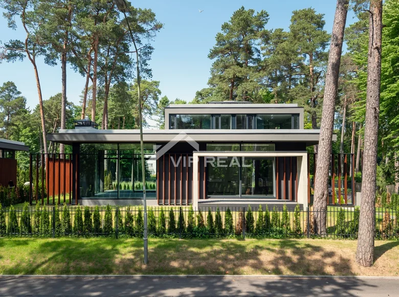 Casa 5 habitaciones 400 m² Jurmala, Letonia