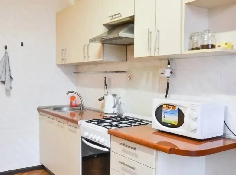Mieszkanie 2 pokoi 63 m² Mińsk, Białoruś