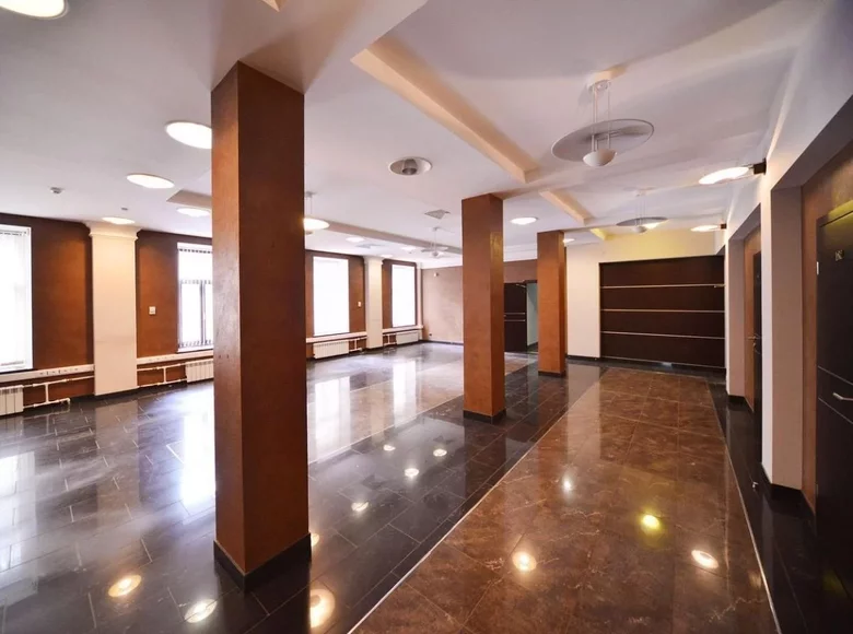 Office 889 m² in Central Administrative Okrug, Russia