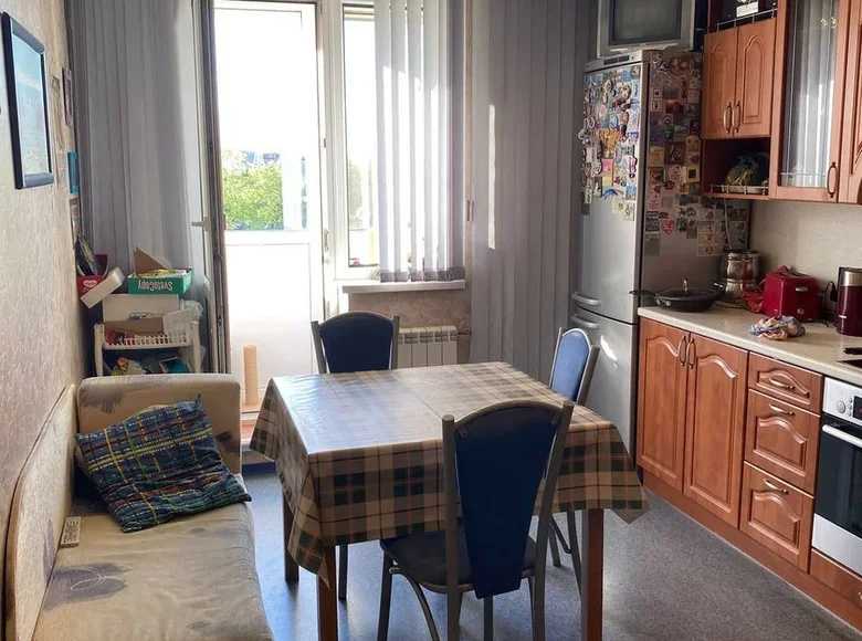 Wohnung 3 Zimmer 80 m² okrug Piskarevka, Russland