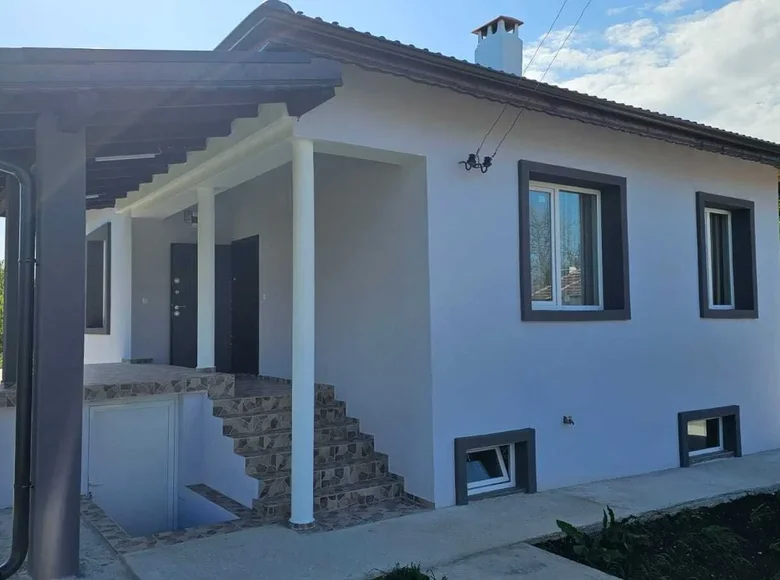 2-Schlafzimmer-Bungalow 135 m² Dyulevo, Bulgarien