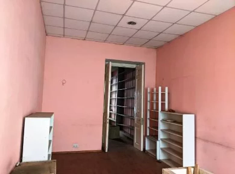 Oficina 90 m² en Tiflis, Georgia