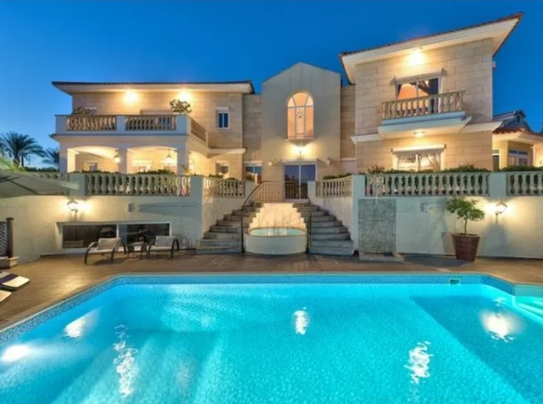 Villa 7 habitaciones 785 m² Ayios Tychonas, Chipre