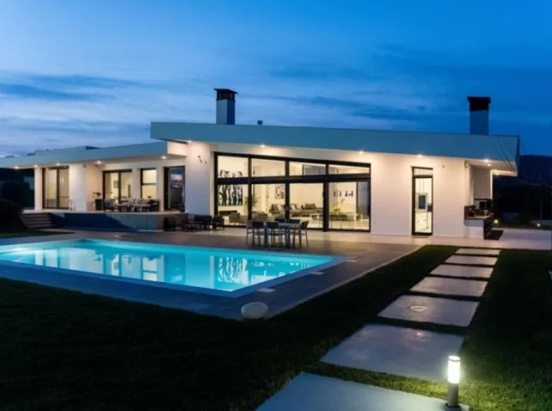 3 bedroom villa 261 m² Amphipoli, Greece