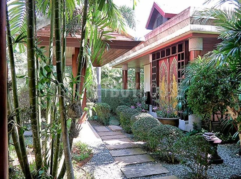 3-Schlafzimmer-Villa 550 m² Phuket, Thailand