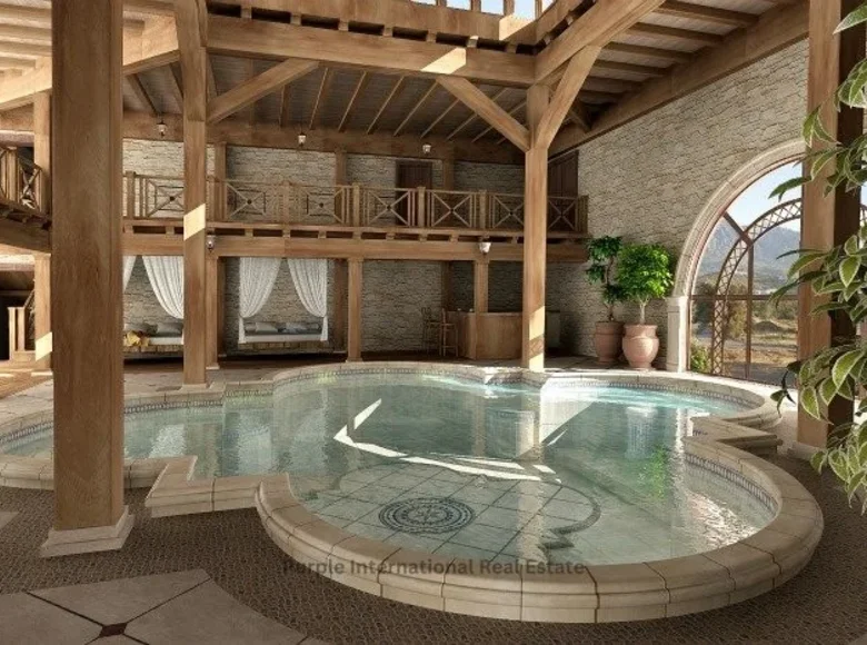 Villa 8 bedrooms 2 500 m² Souni–Zanatzia, Cyprus