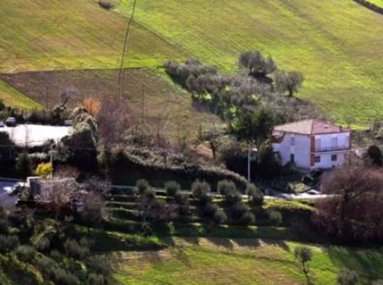 Dom 3 200 m² Terni, Włochy
