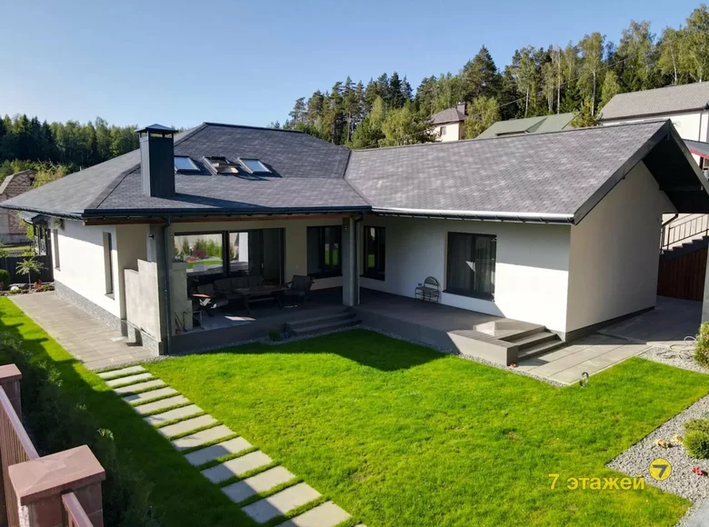 Casa 213 m² Astrasyckaharadocki siel ski Saviet, Bielorrusia