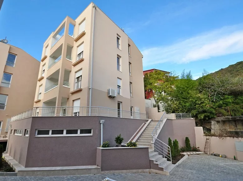 Wohnung 2 Schlafzimmer 66 m² Tivat, Montenegro