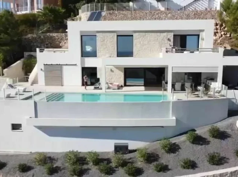 4 bedroom house 240 m² Altea, Spain