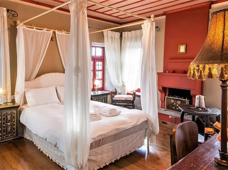 1 room Cottage 280 m² Upper Pedina, Greece
