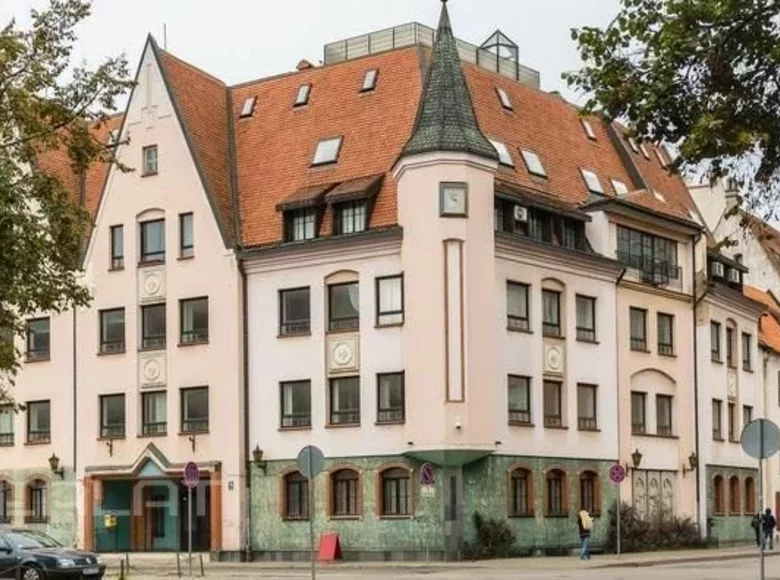 House 79 rooms 2 682 m² Riga, Latvia