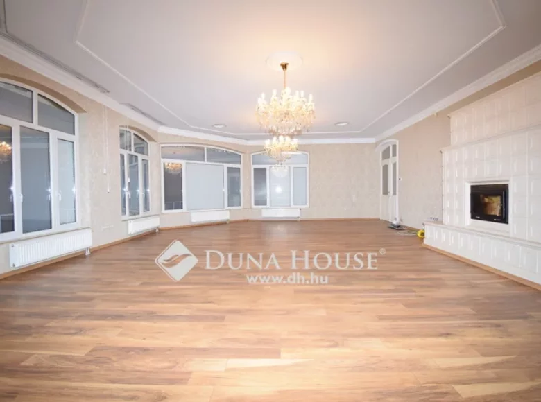 House 610 m² Debreceni jaras, Hungary