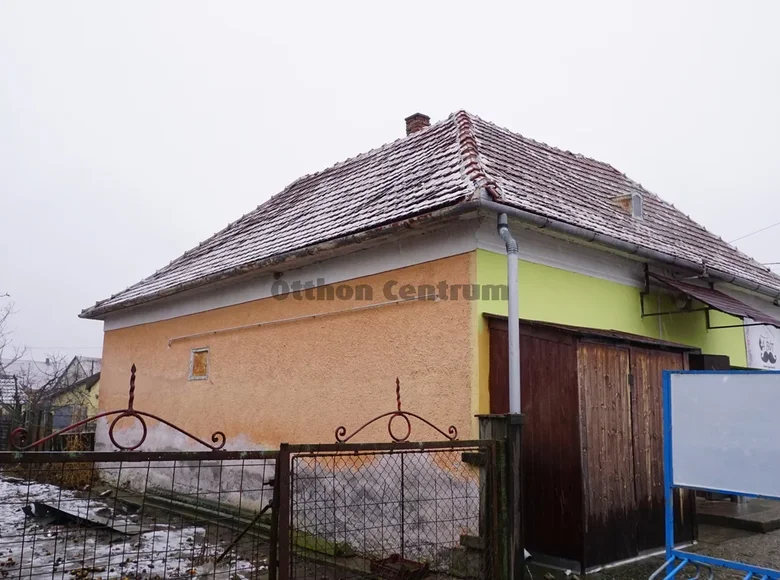 Nieruchomości komercyjne 90 m² Poroszlo, Węgry