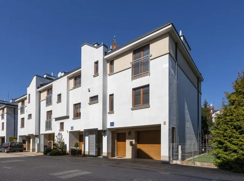 House 158 m² Warsaw, Poland