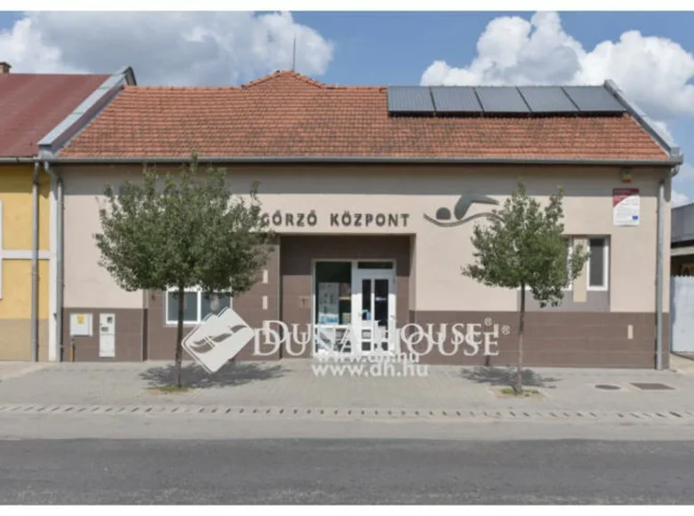 Commercial property 398 m² in Orgovany, Hungary