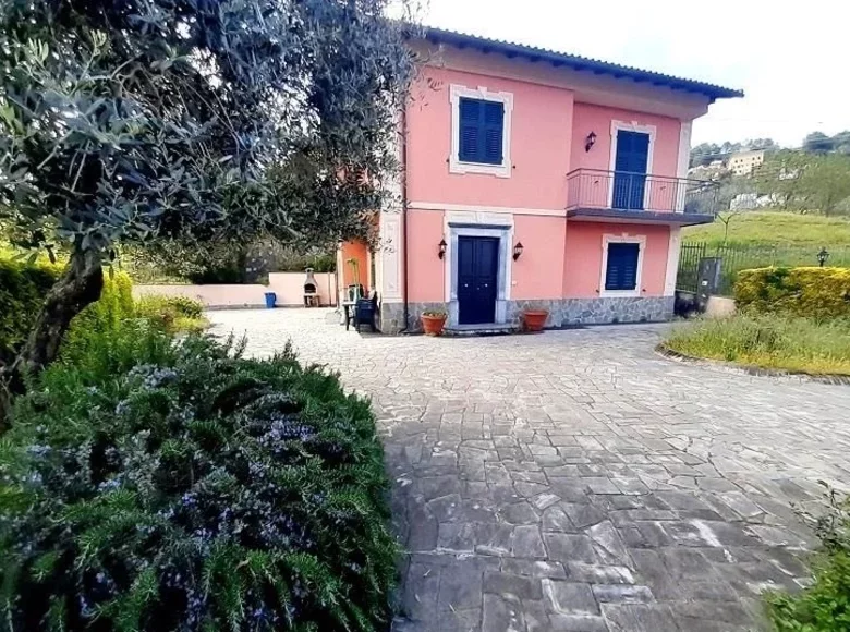 4 bedroom Villa 165 m² Recco, Italy