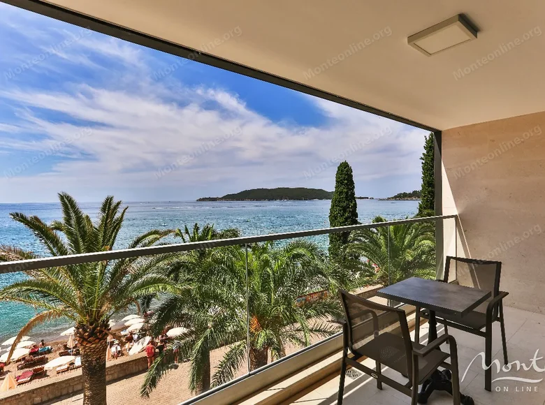 2 bedroom apartment 75 m² Budva, Montenegro