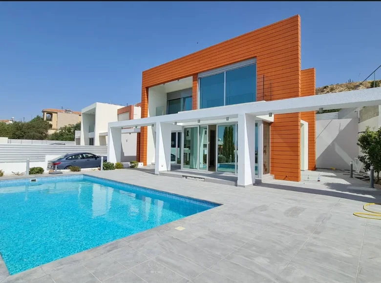 5 bedroom villa 215 m² koinoteta mouttagiakas, Cyprus