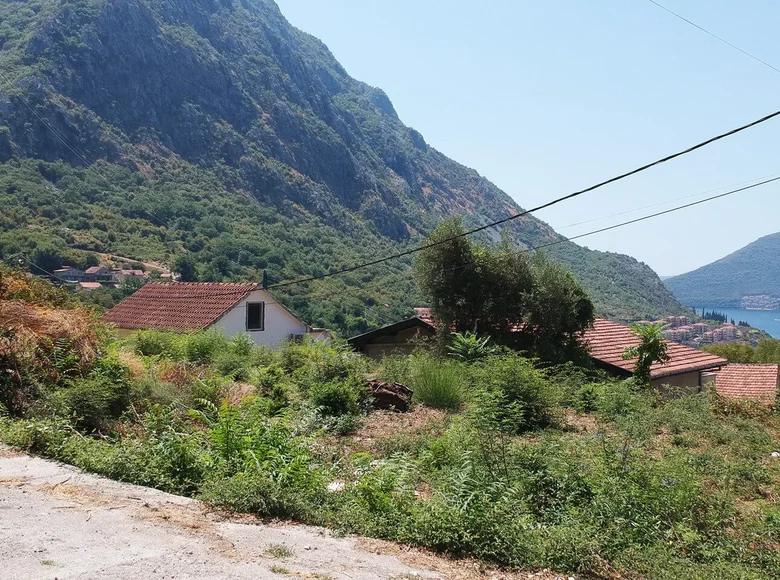 Grundstück  Risan, Montenegro