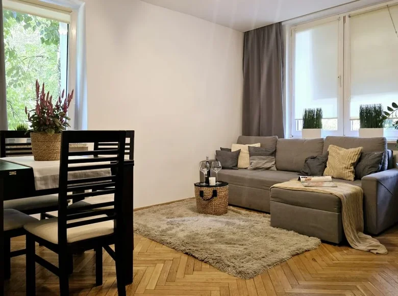 2 room apartment 38 m² Warsaw, Poland