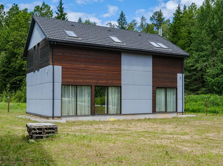 Cottage 159 m² Papiarnianski sielski Saviet, Belarus
