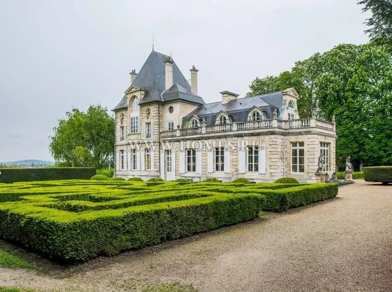 Замок 6 спален 450 м² Saint-Germain, Франция