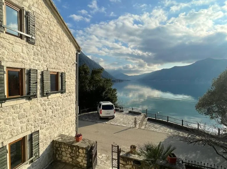 6 bedroom villa 500 m² Kotor, Montenegro