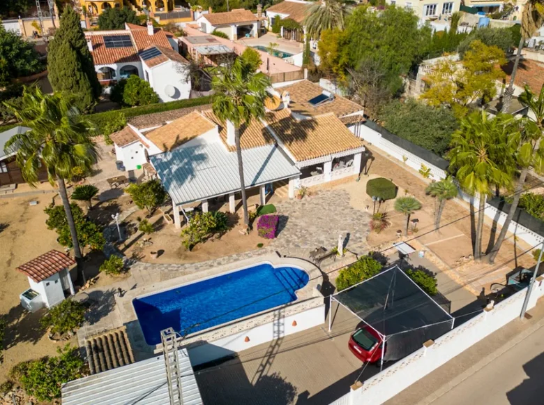 villa de 5 chambres 215 m² l Alfas del Pi, Espagne