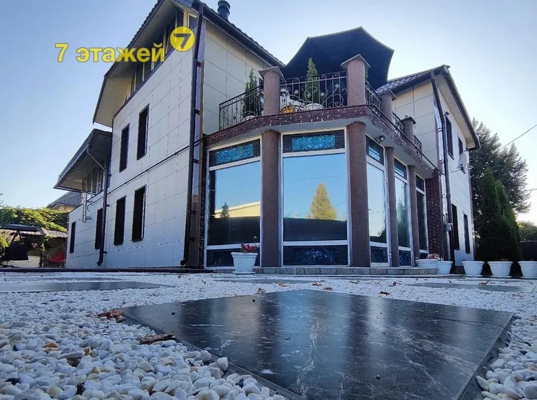 House 428 m² Minsk, Belarus