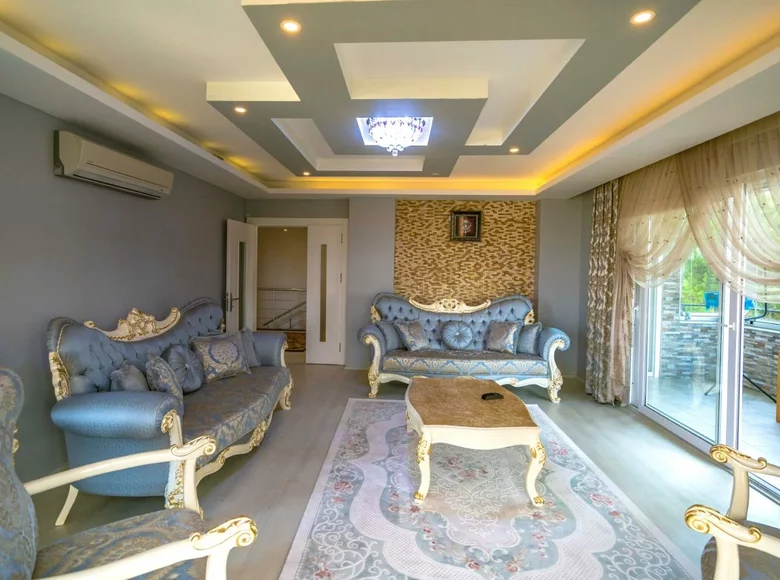 Dúplex 8 habitaciones 200 m² Alanya, Turquía