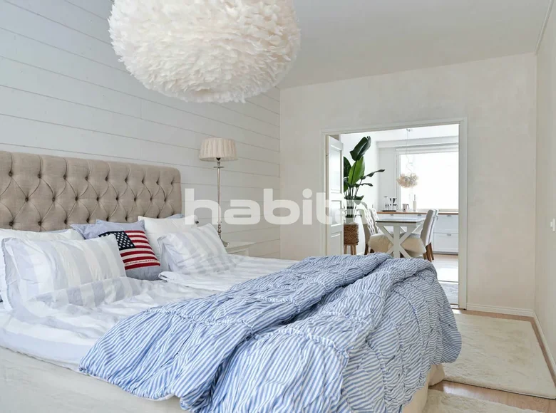 2 bedroom apartment 81 m² Helsinki sub-region, Finland