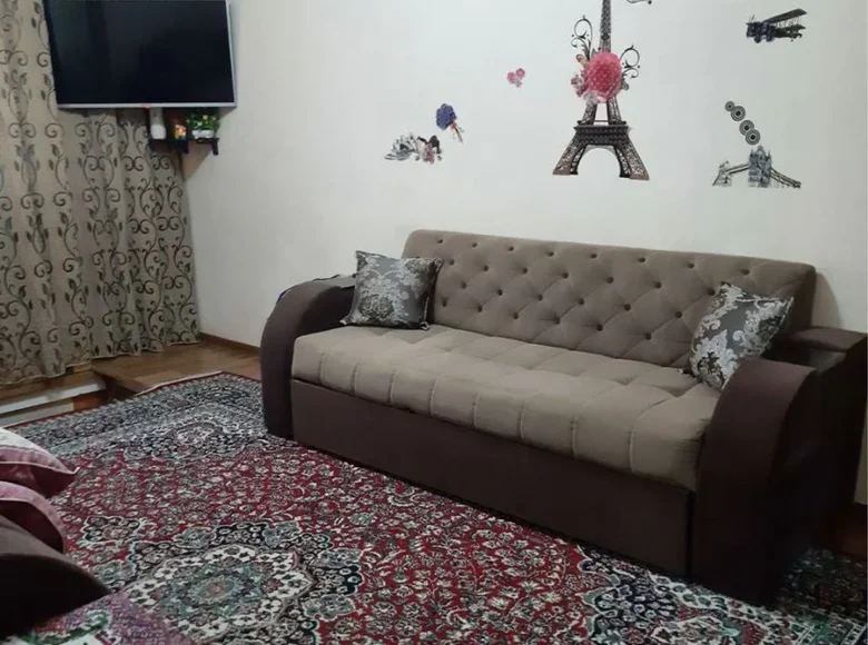 Kvartira 1 xona 45 m² Toshkentda