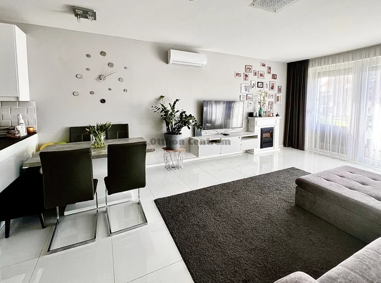 Mieszkanie 3 pokoi 84 m² Budapeszt, Węgry