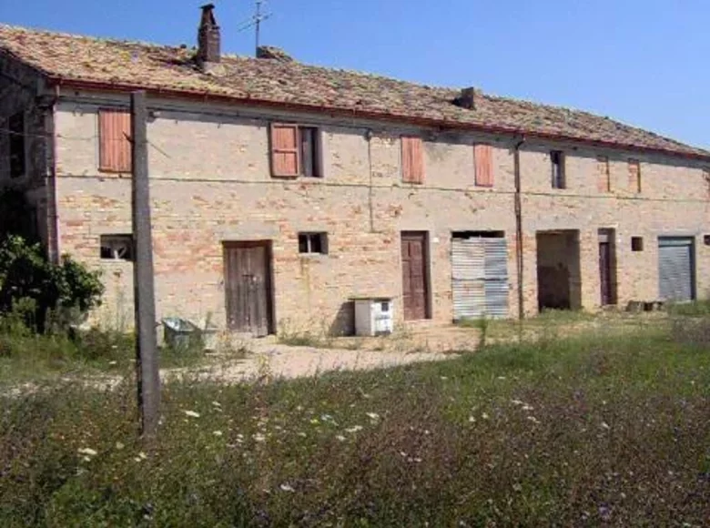 House 17 rooms 700 m² Terni, Italy