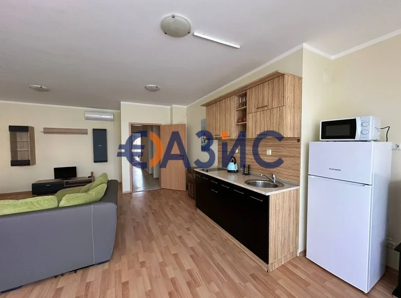 Wohnung 3 Schlafzimmer 121 m² Ravda, Bulgarien