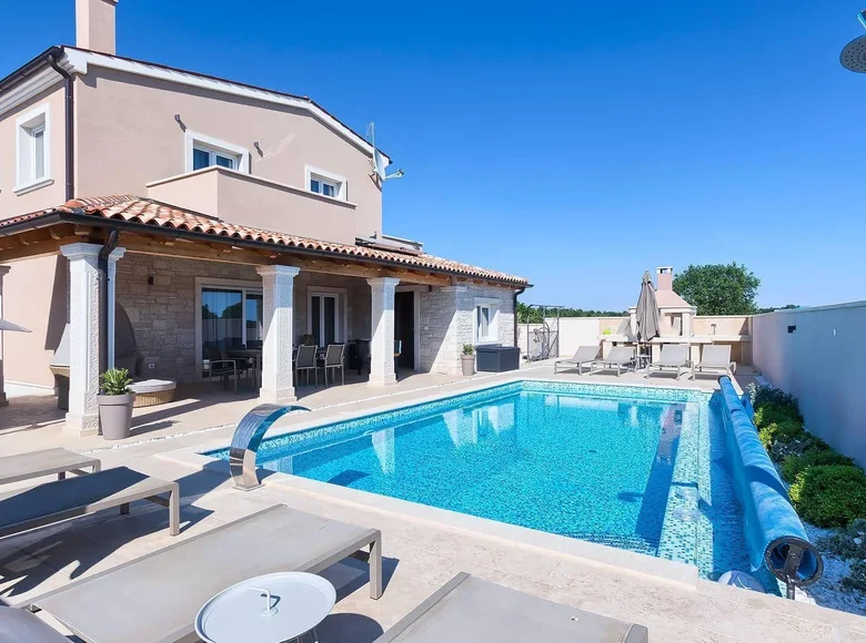 4 bedroom Villa 175 m² Grad Pula, Croatia