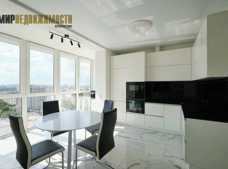 Apartamento 2 habitaciones 64 m² Minsk, Bielorrusia