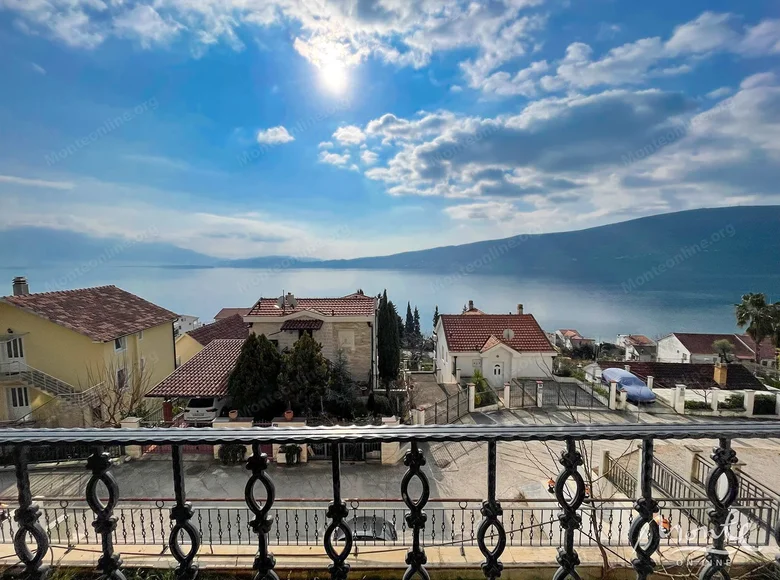 Wohnung 2 Schlafzimmer 105 m² Herceg Novi, Montenegro